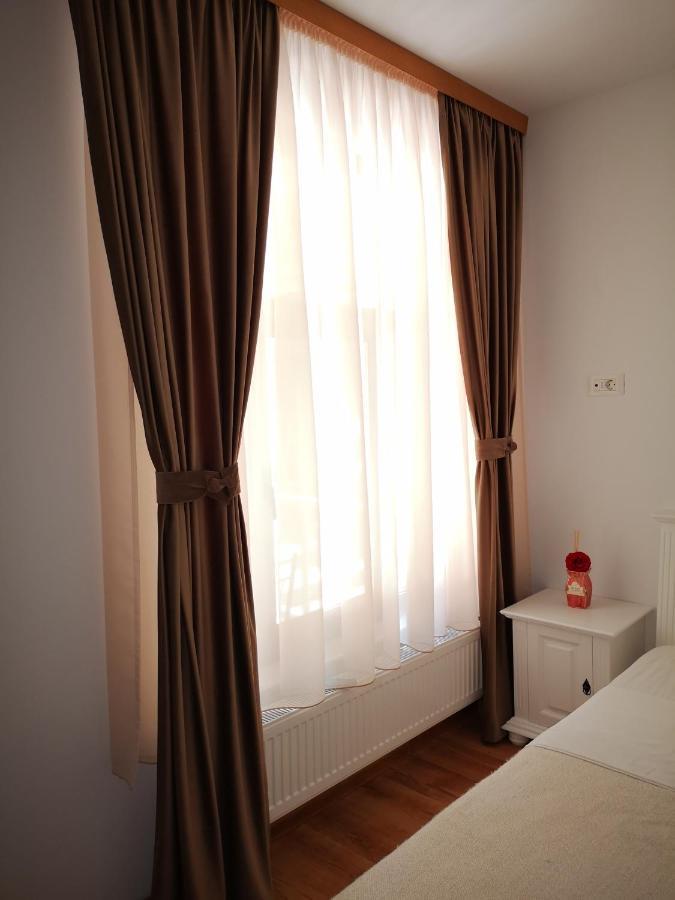 Brize Guest House 图兹拉 外观 照片
